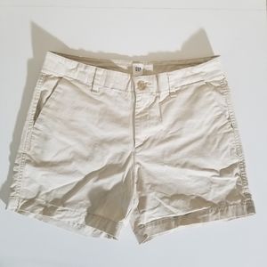 GAP tan shorts